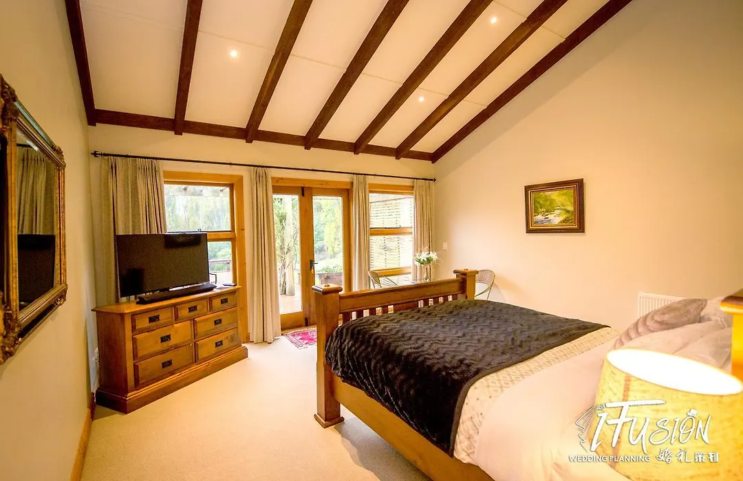 The Canyons B&B-1